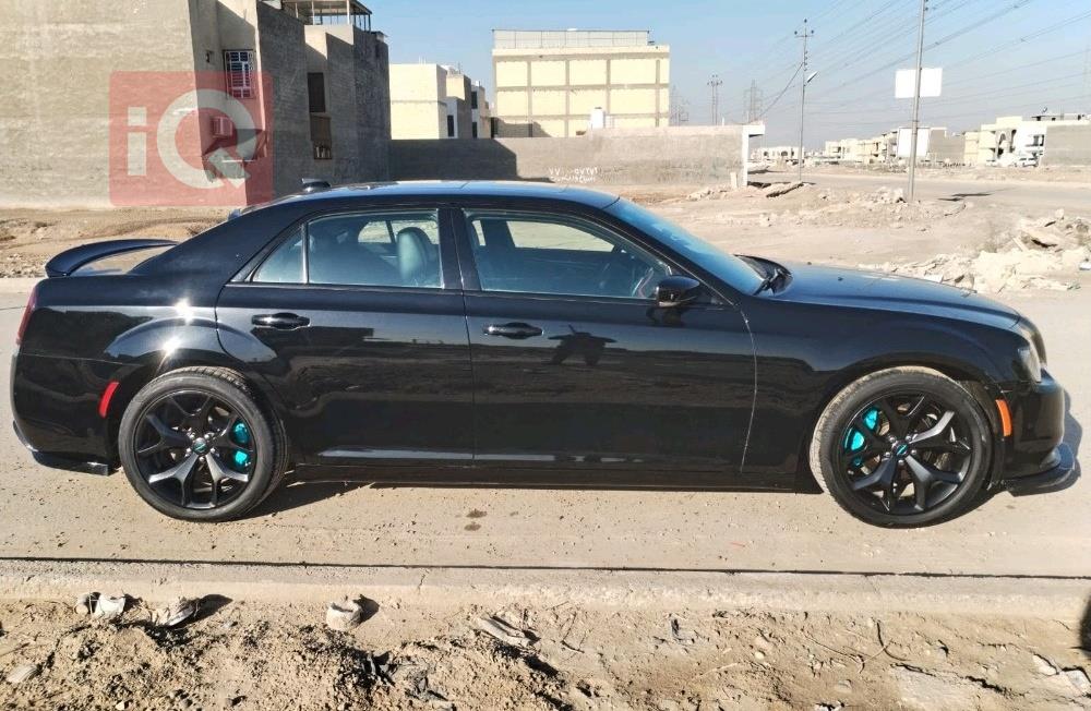 كرايسلر 300